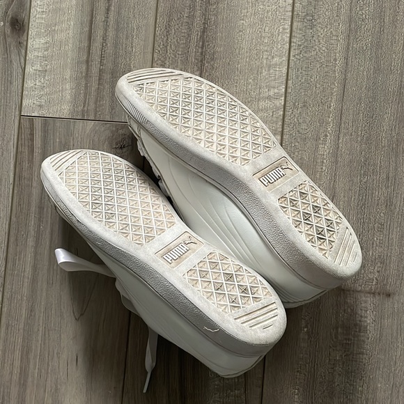White Puma Sneakers - Picture 6 of 6